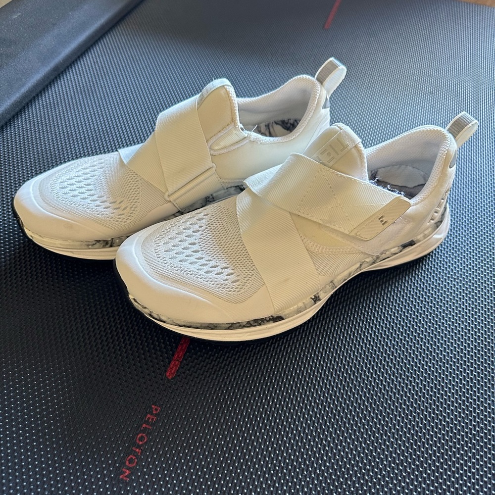 TIEM cycling shoes with spd clips